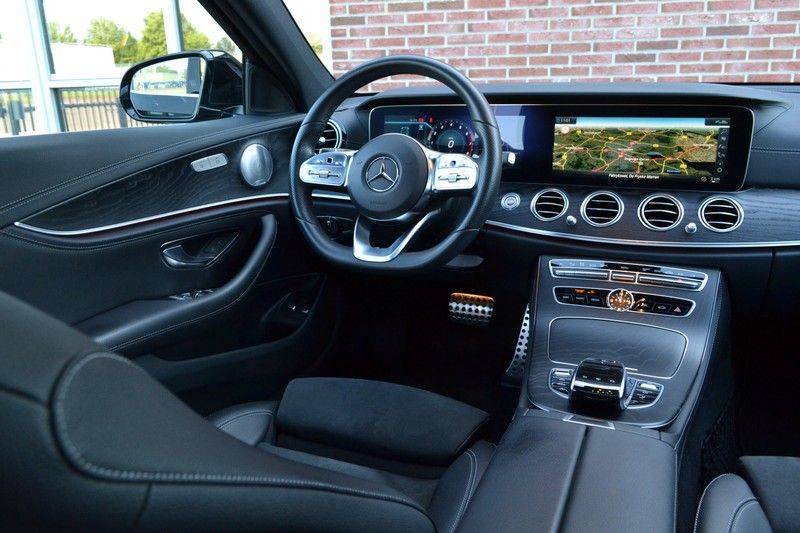 Mercedes-Benz E-Klasse 200 T 184pk AMG-Line El-Dak Night Trekh Widescr Burmester afbeelding 3