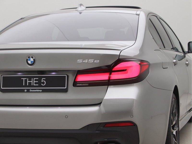 BMW 5 Serie Sedan 545e xDrive High Executive Edition afbeelding 22