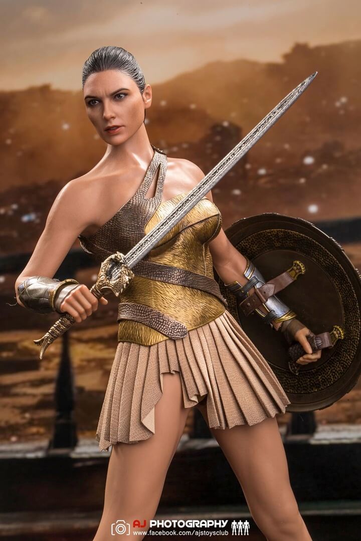 Hot Toys 1/6 Wonder Woman Training Armor Version | Figround