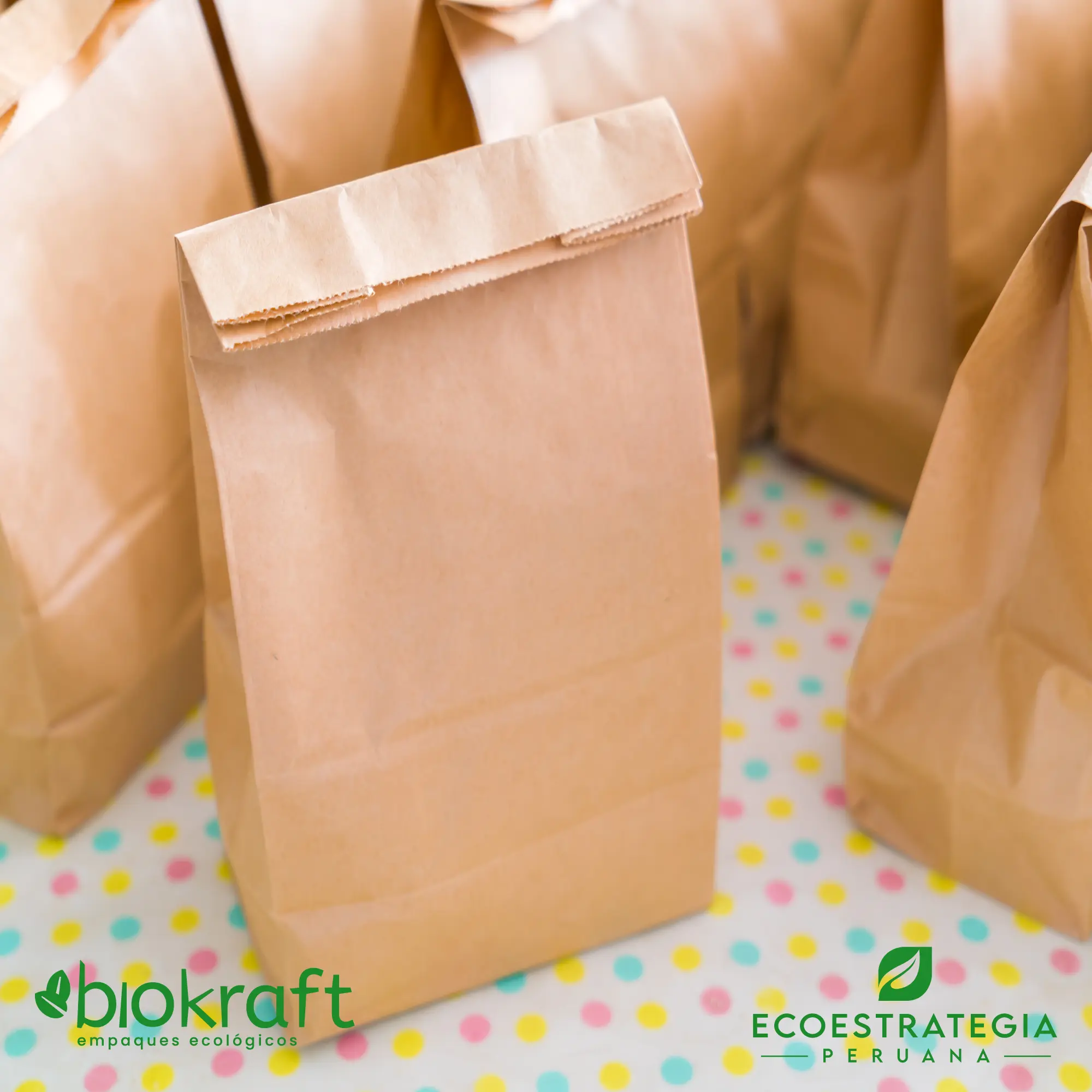Esta bolsa de papel Kraft tiene un grosor de 70 gr y un peso de 22gr. Bolsas biodegradables y ecológicas reutilizables y personalizadas. Ideal para delivery