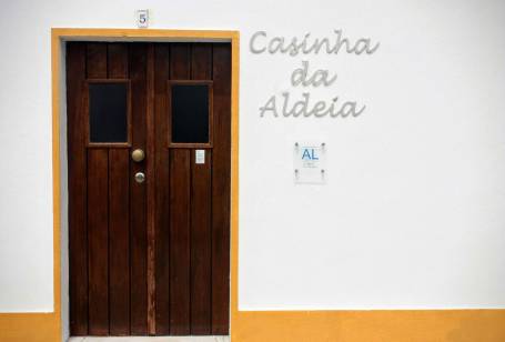 Front of Casinha da Aldeia