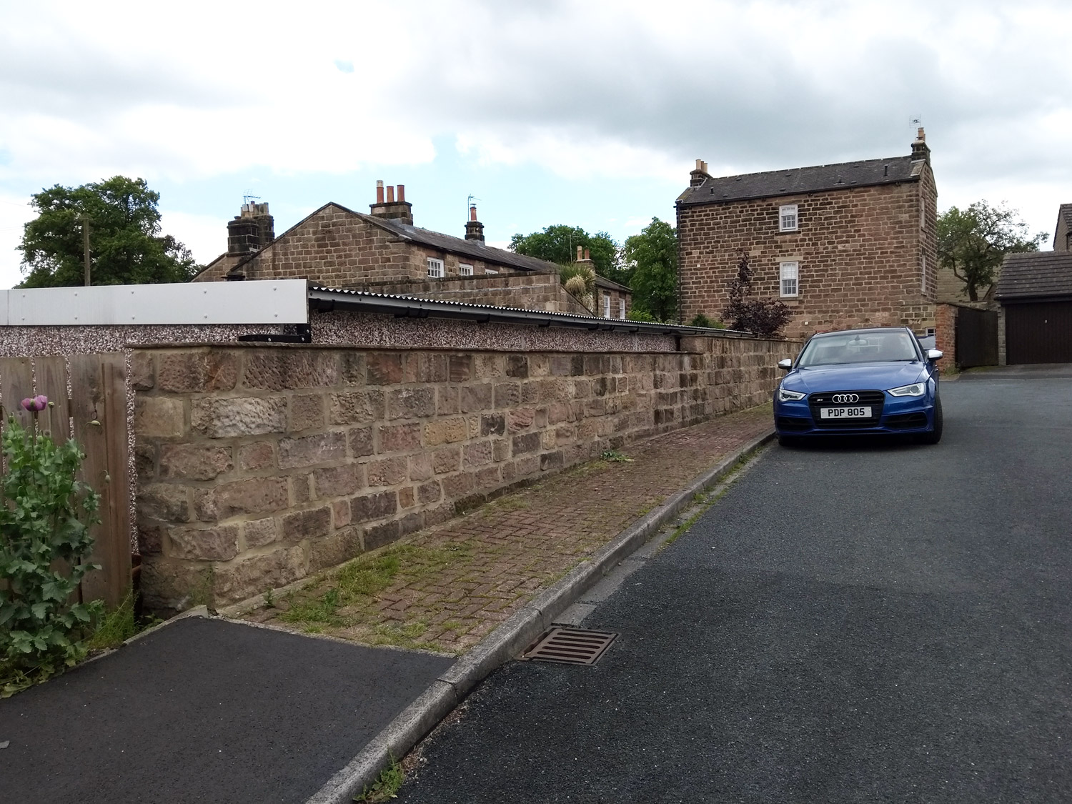 Stone boundary wall, Cold Bath Road, Harrogate