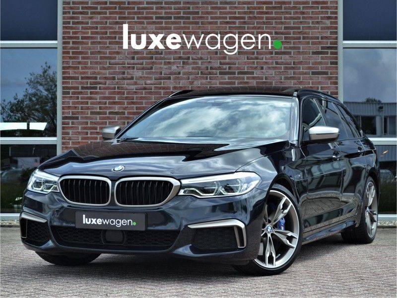 BMW 5 Serie Touring M550d xDrive 400pk Pano Standk ACC 20inch Adp-LED HUD afbeelding 1