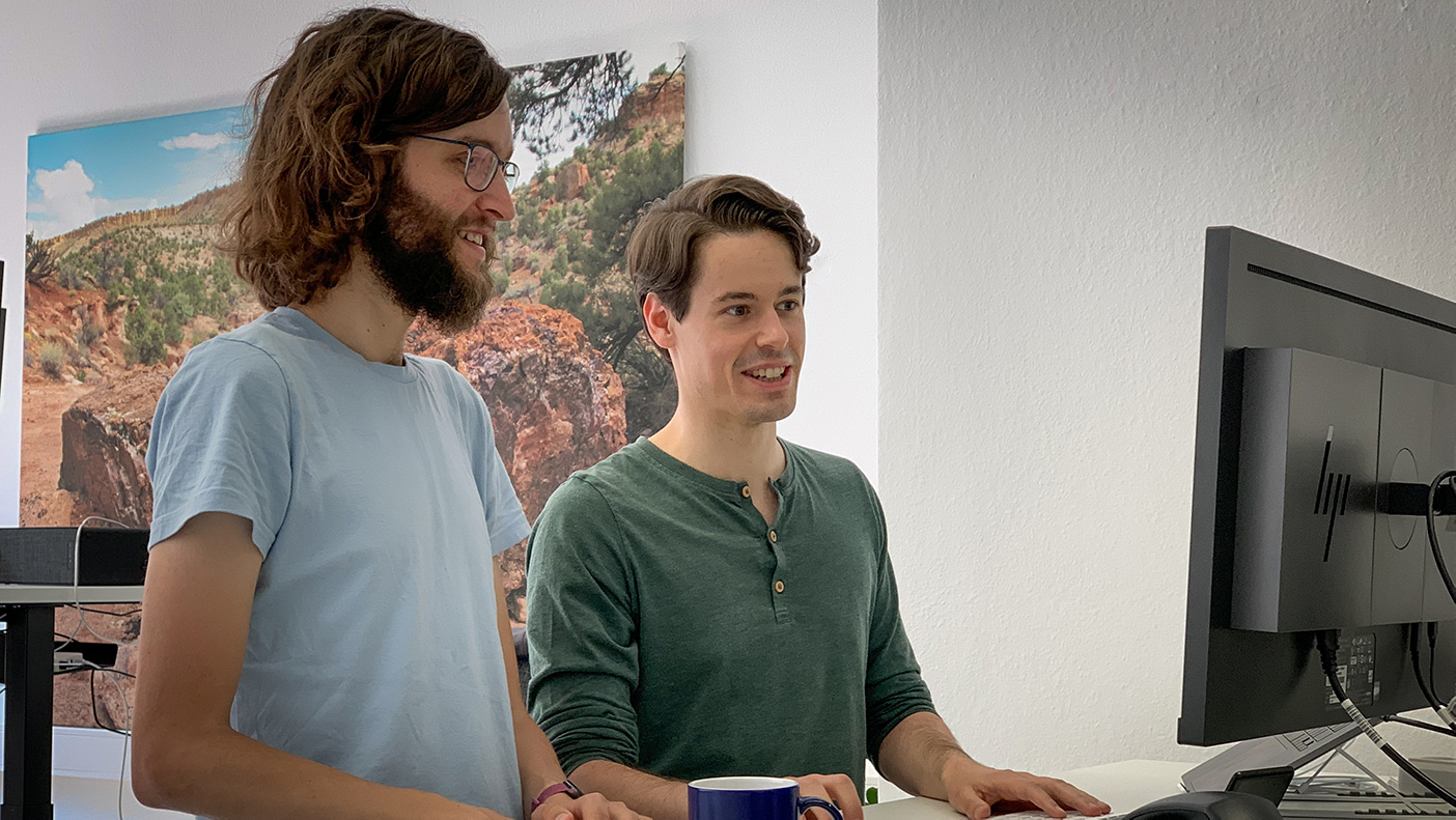 Suora bei der Zusammenarbeit mit Frontastic