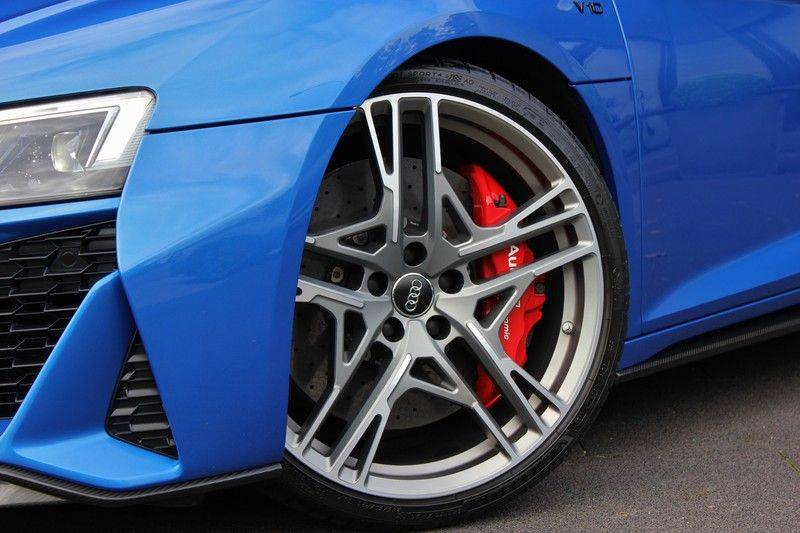 Audi R8 5.2 V10 Performance Quattro 620pk **Keramisch/B&O/Carbon/DAB/Camera** afbeelding 4