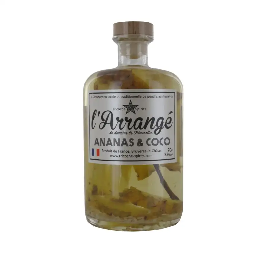 Image of the front of the bottle of the rum L’Arrangé Ananas Coco