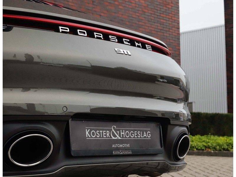 Porsche 911 3.0 Carrera 4S Pano*Camera*Chrono*lift* afbeelding 18