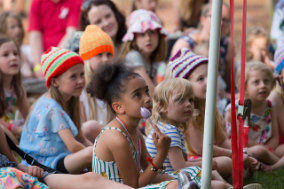 Lingfest 2019 children watching the elves and shomaker story being told ©Brett Butler