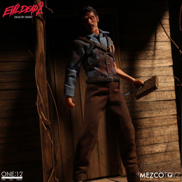 Mezco Toyz Evil Dead 2 One:12 Collective Ash