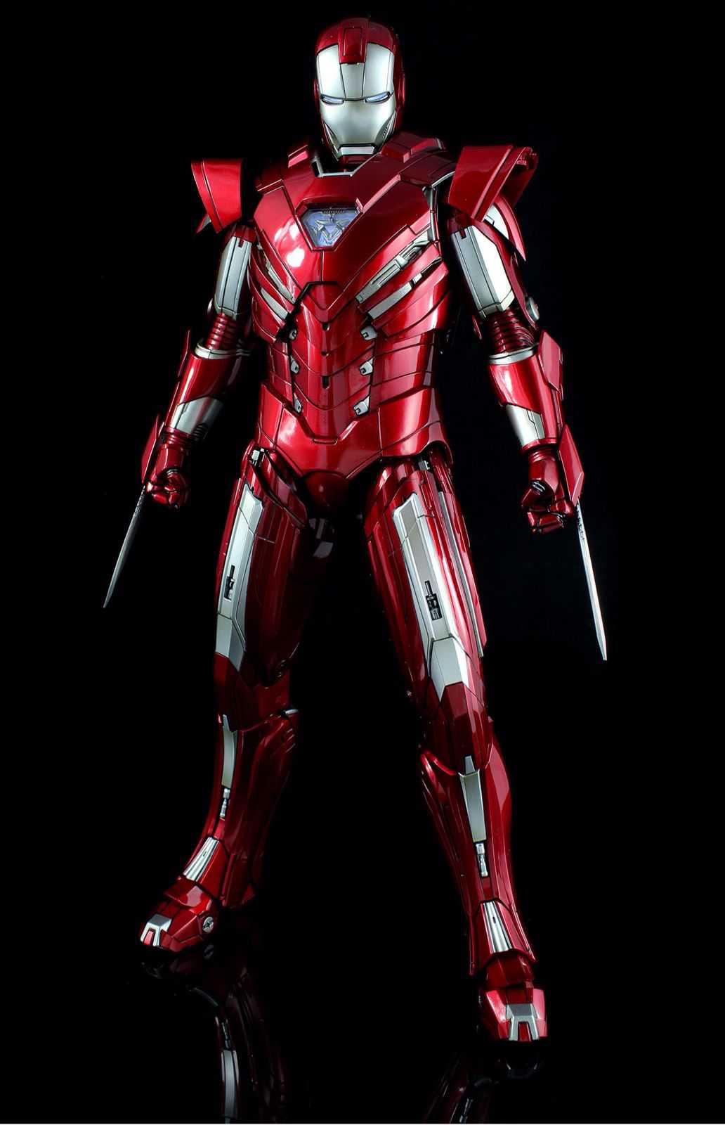 Hot Toys Iron Man MK33 1/6 Figure