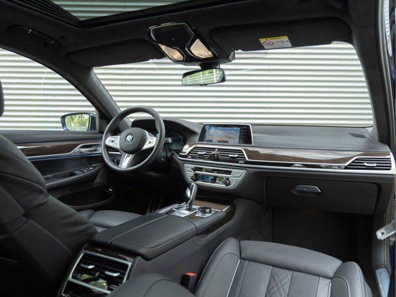 BMW 7 Serie 745e High Executive - M-Sport - Individual - Dak - Stoelventilatie afbeelding 3