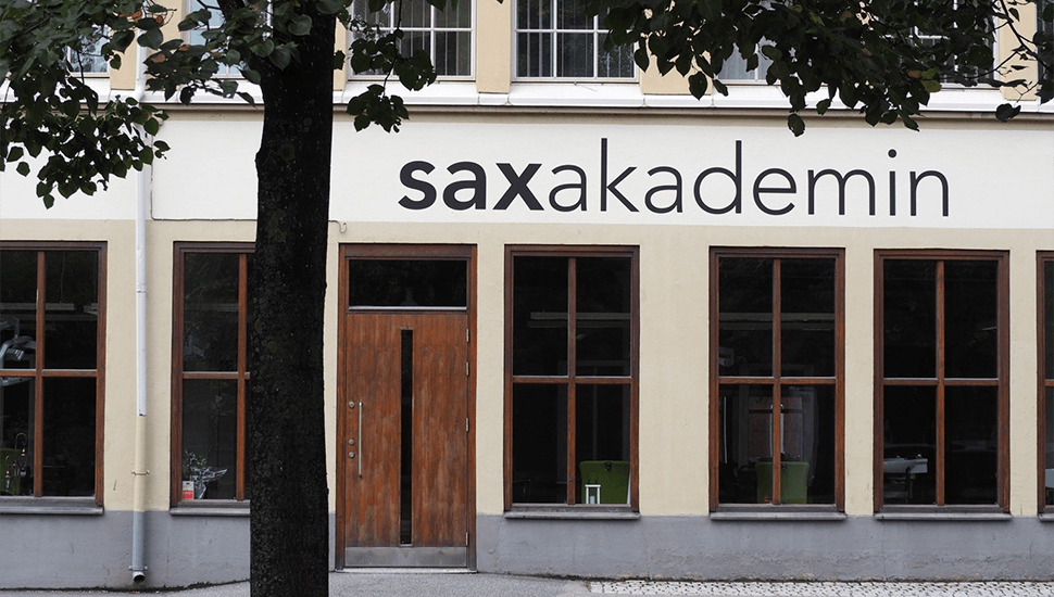 Saxakademin - bli licensierad frisör med grundutbildning