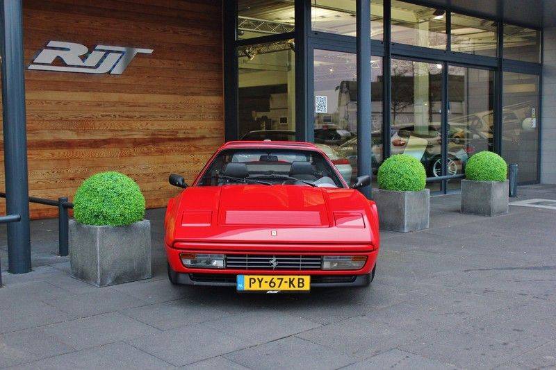 Ferrari 328 GTS Quattrovalvone 3.2 V8 270pk NL Auto afbeelding 18