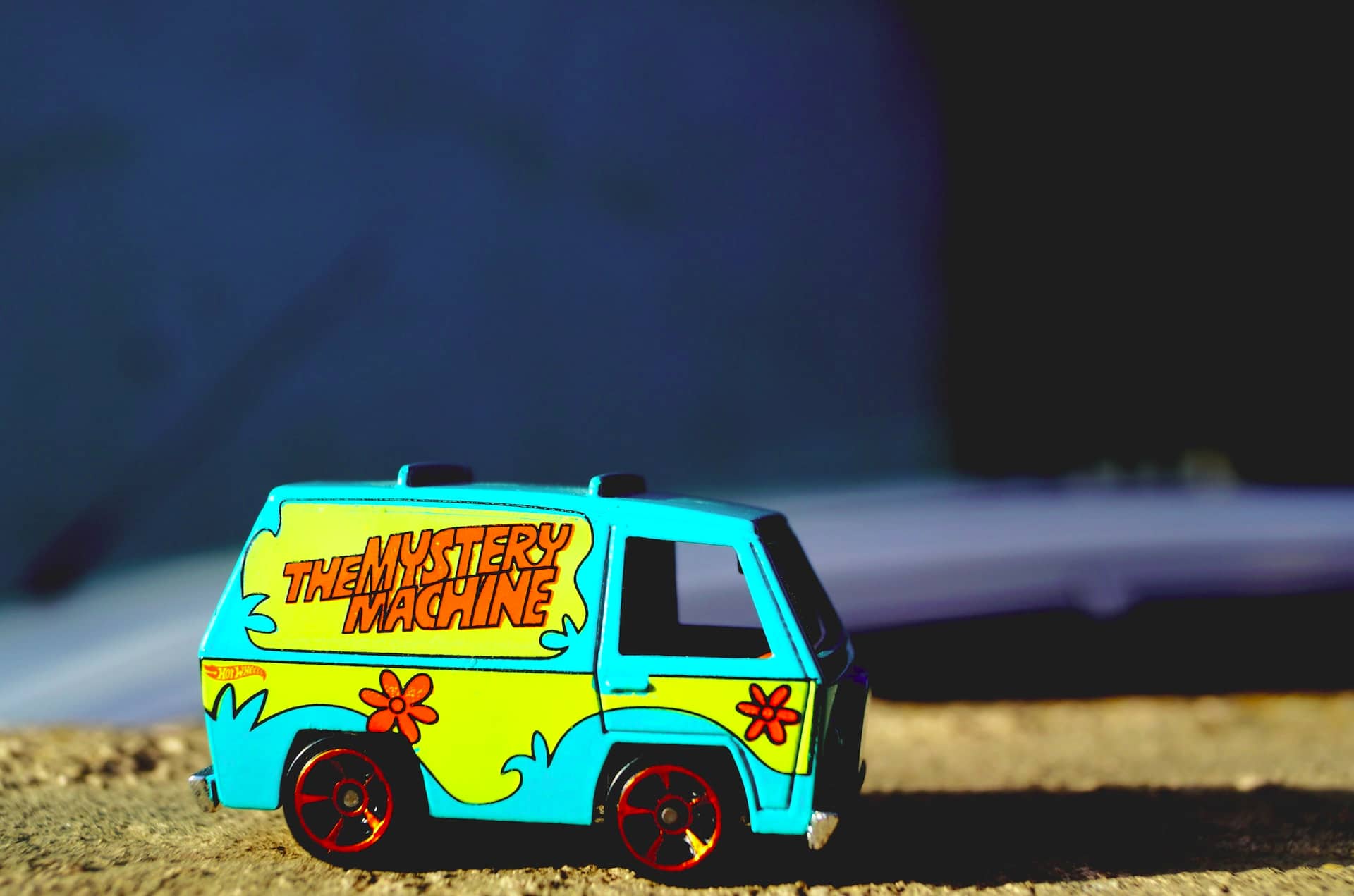 toy version of the mystery van from scooby doo