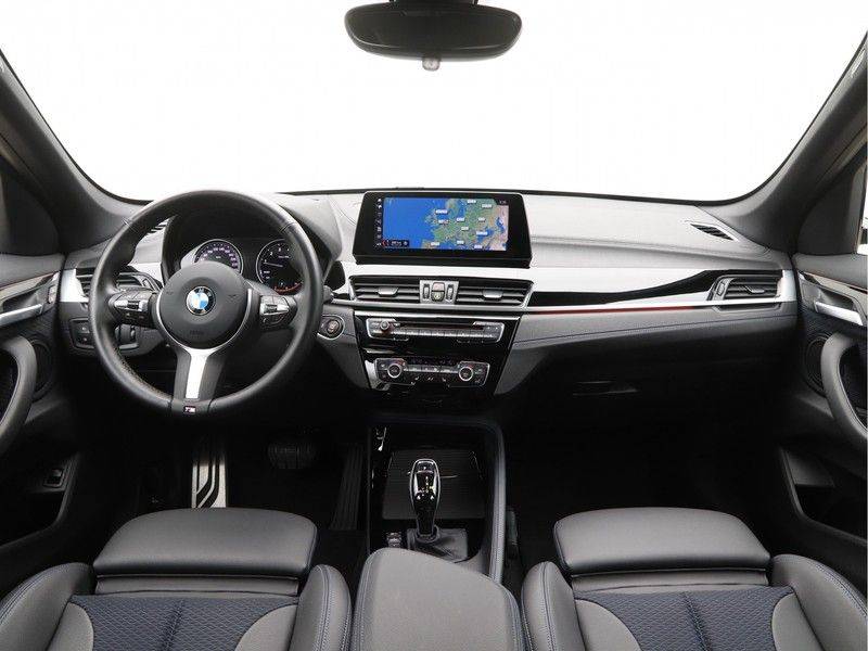 BMW X1 xDrive20i M Sport High Executive afbeelding 13