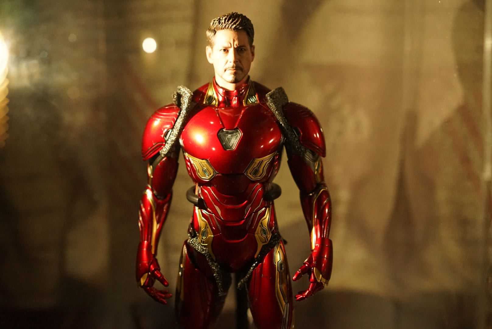 Hot Toys Iron Man Mark 50 Gallery