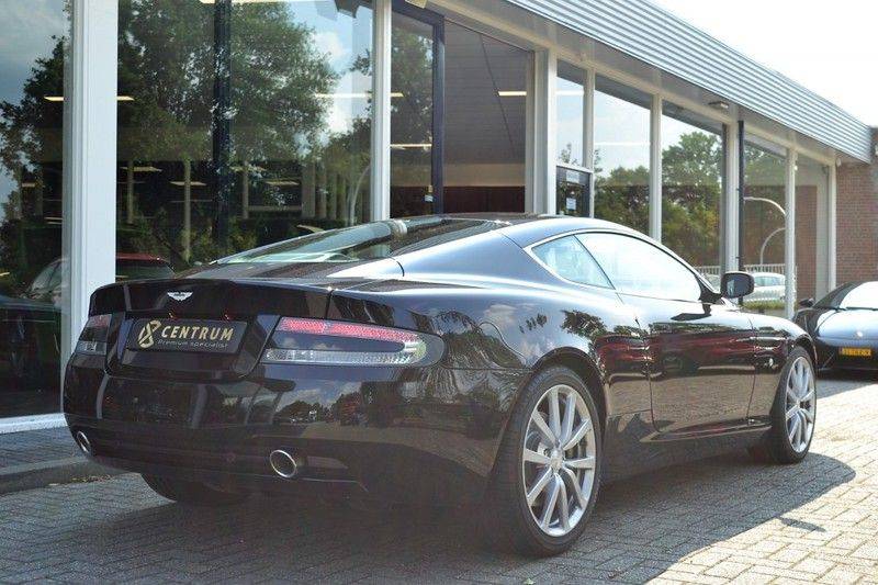 Aston Martin DB9 5.9 V12 afbeelding 3