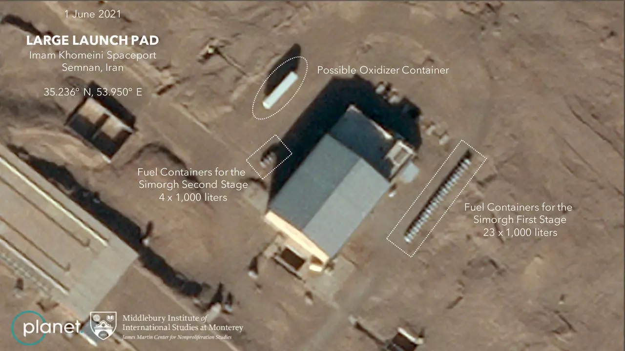 Imaginea 1: Imagine cu rampa de lansare de la centrul spațial Semnan din Iran, surprinsă de un satelit de observație comercial (Dove), al companiei Planet.