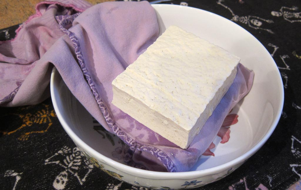 making vegan tofu turkey for thanksgiving