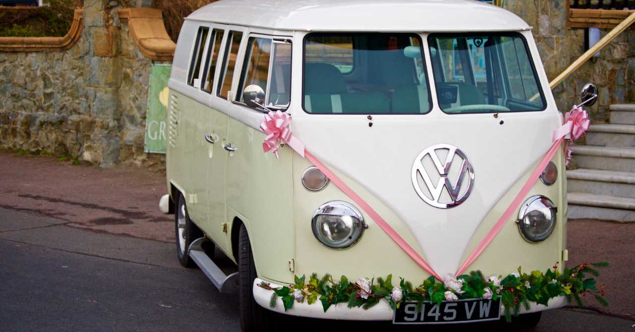 VW Bus zur Vintage Hochzeit 