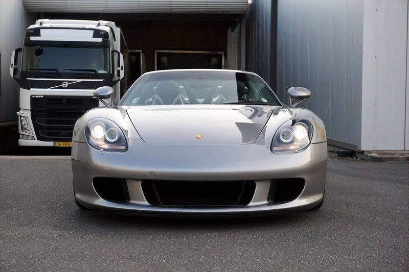 Porsche Carrera GT 5.7 V10 1 of 1.270 afbeelding 18