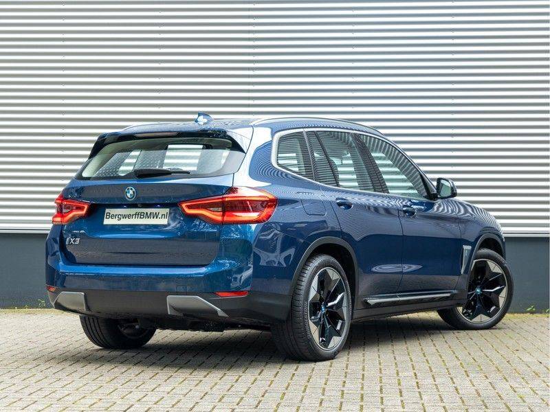 BMW iX3 High Executive - Direct Beschikbaar! afbeelding 2