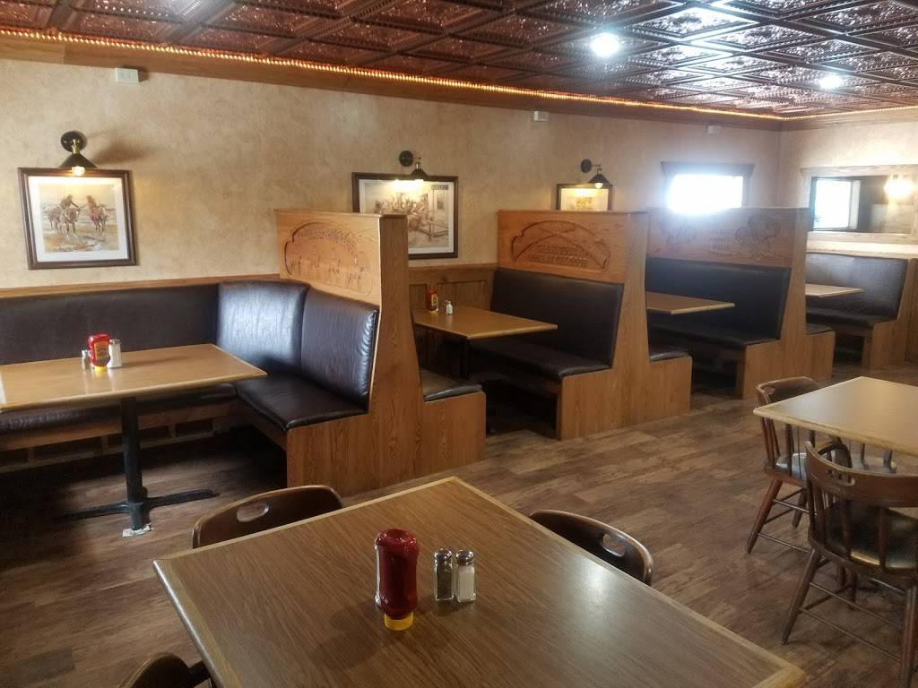 Booths at Chapz Roadhouse