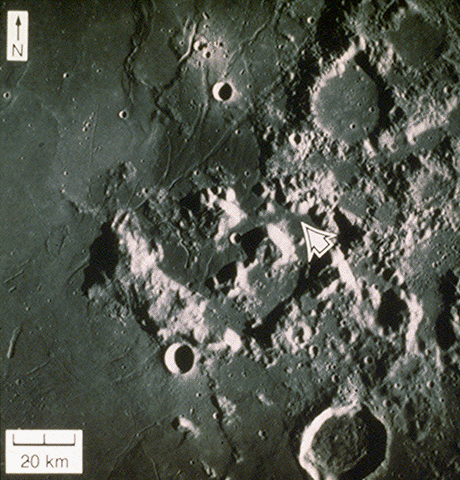 Apollo 17 allunit au Sud du cratère Littrow