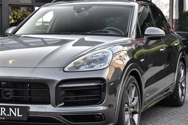 Porsche Cayenne E-HYBRID SPORTDESIGN+PANO.DAK+4WSTURING afbeelding 11