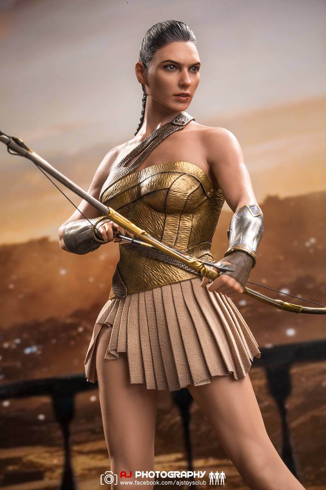 Hot Toys 1/6 Wonder Woman Training Armor Version