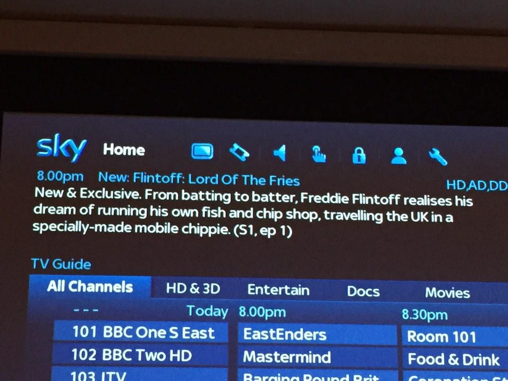 oh my god twitter doesn’t include alt text from images in their API