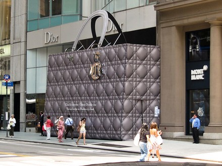 5 of the Best Construction Hoarding Designs