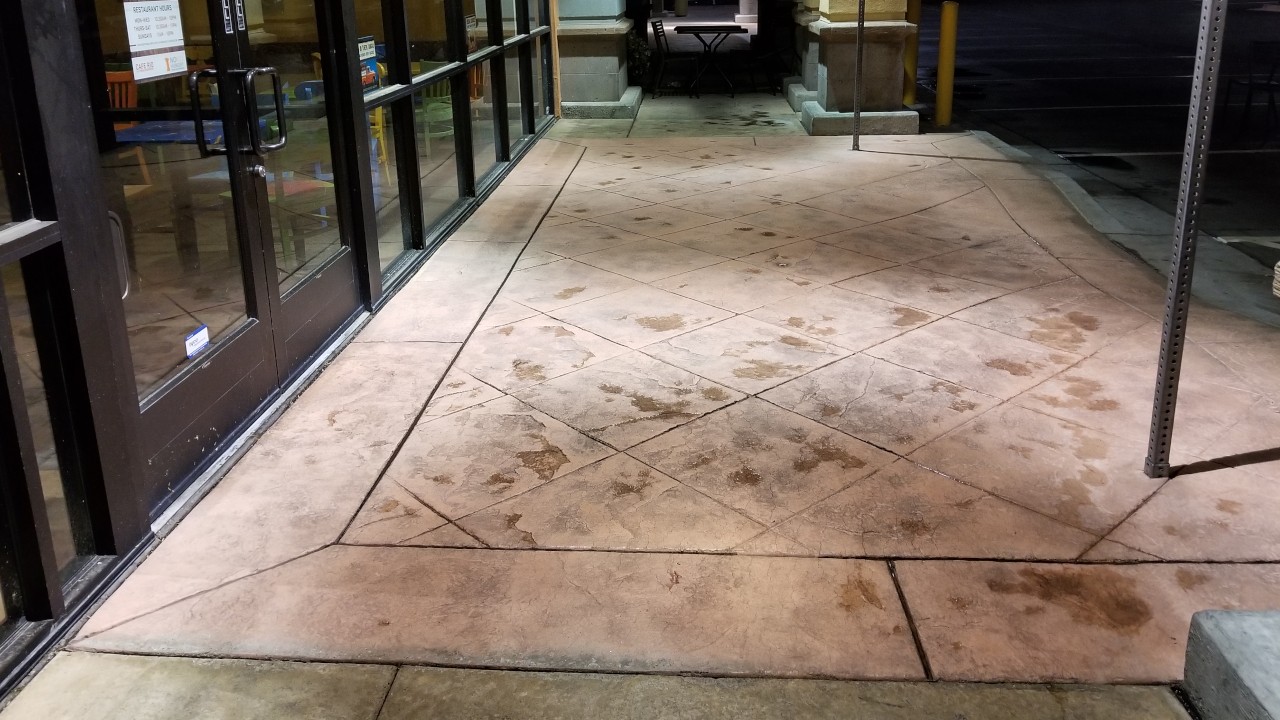 pressure-washing-cafe-rio-storefront-and-siding--cleaning-27