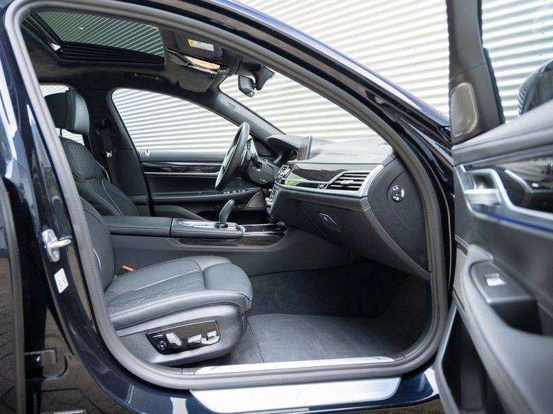 BMW 7 Serie 745e High Executive - M-Sport - 4x Comfortzetel - Stoelventilatie - Volleder afbeelding 15