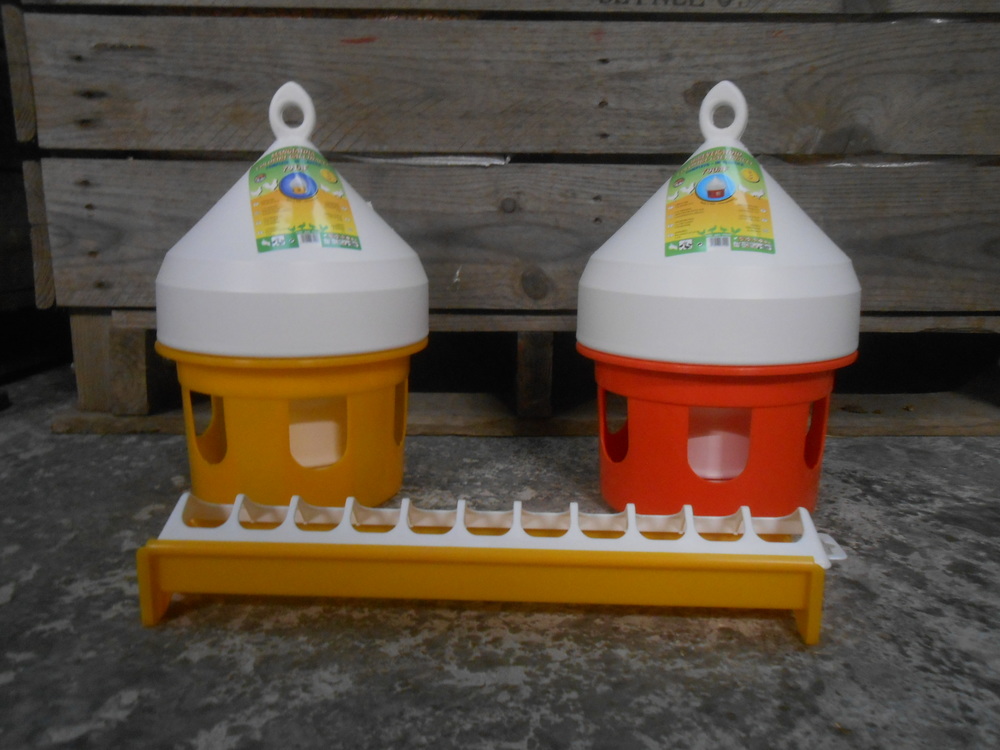 Mangeoires pour pigeons et cailles