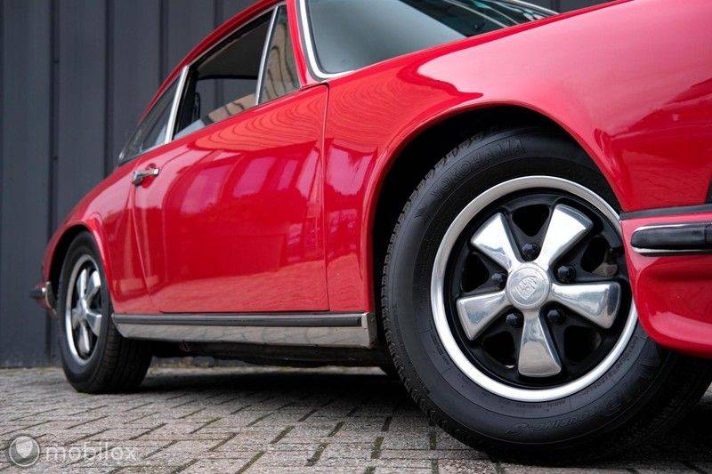 Porsche 911 T 1969 | Dogleg | Bahia-rot | Fuchs afbeelding 13