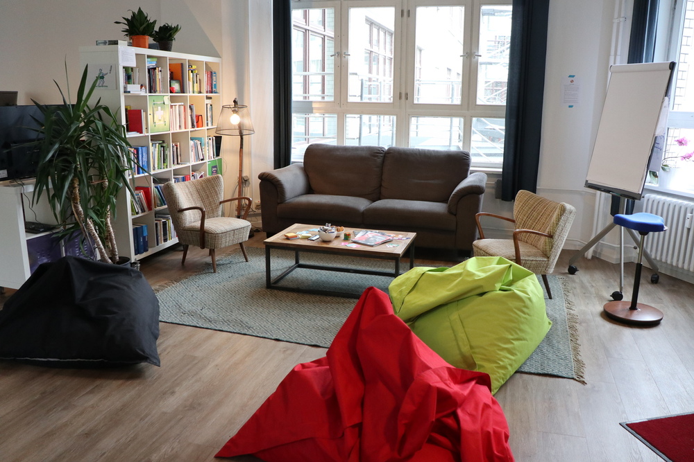 A picture of the couch corner at Leanovate