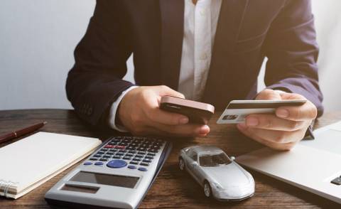 How do you deal with a normal question (trade-in car) from the customer, during lead follow-up?