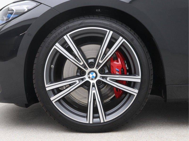 BMW 4 Serie Coupé M440i xDrive High Executive Automaat afbeelding 21