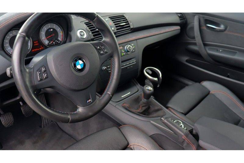 BMW 1 Serie Coupe 3.0i M Akrapovic, Harman/Kardon, Comfort Access afbeelding 19