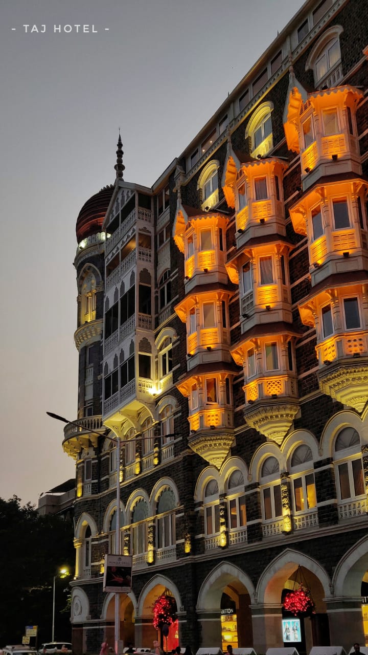 taj-hotel-night
