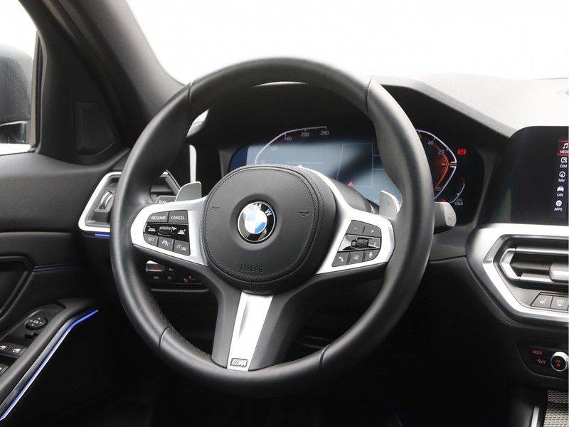 BMW 3 Serie 330i Exe M-Sport afbeelding 2