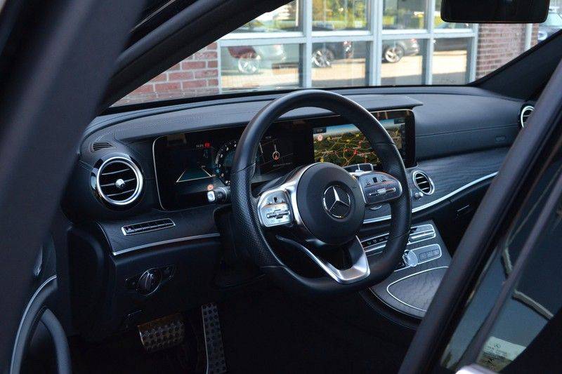 Mercedes-Benz E-Klasse 200 T 184pk AMG-Line El-Dak Night Trekh Widescr Burmester afbeelding 7