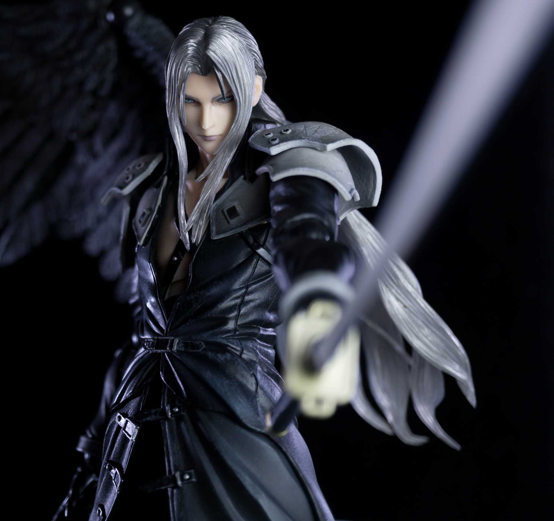 Final Fantasy VII Play Arts Kai Sephiroth | Figround