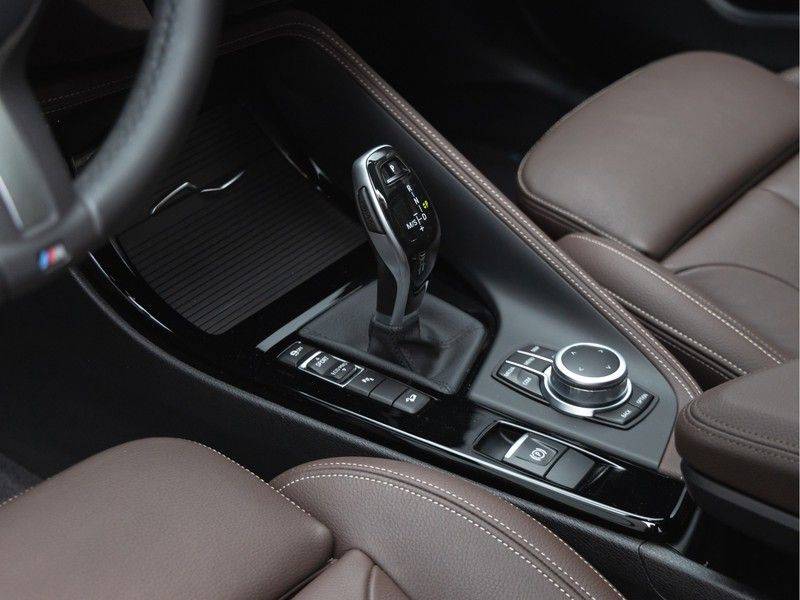 BMW X1 xDrive20i High Executive - M-Sport - Memoryzetel - Trekhaak - Harman Kardon afbeelding 22