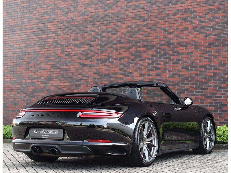 Porsche 911 Cabrio Carrera 4S *ACC*Bose*Chrono*Vierwielbesturing*Camera*Vol!* afbeelding 10