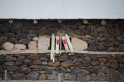 Da sind also die fehlenden Leitpfosten!