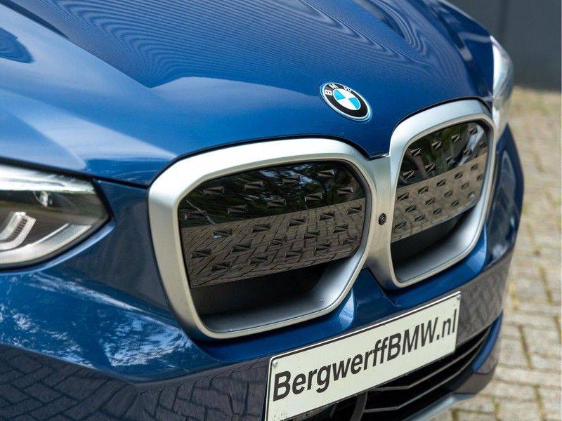 BMW iX3 High Executive - Direct Beschikbaar! afbeelding 9