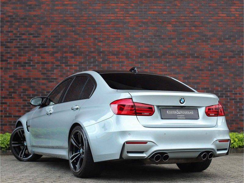 BMW 3 Serie M3 *Head-Up*Carbon*Camera*DAB*Harman/Kardon* afbeelding 3