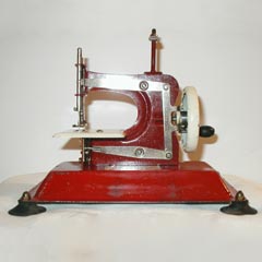 Miniature Toy Sewing Machines - Photo Gallery For Identification